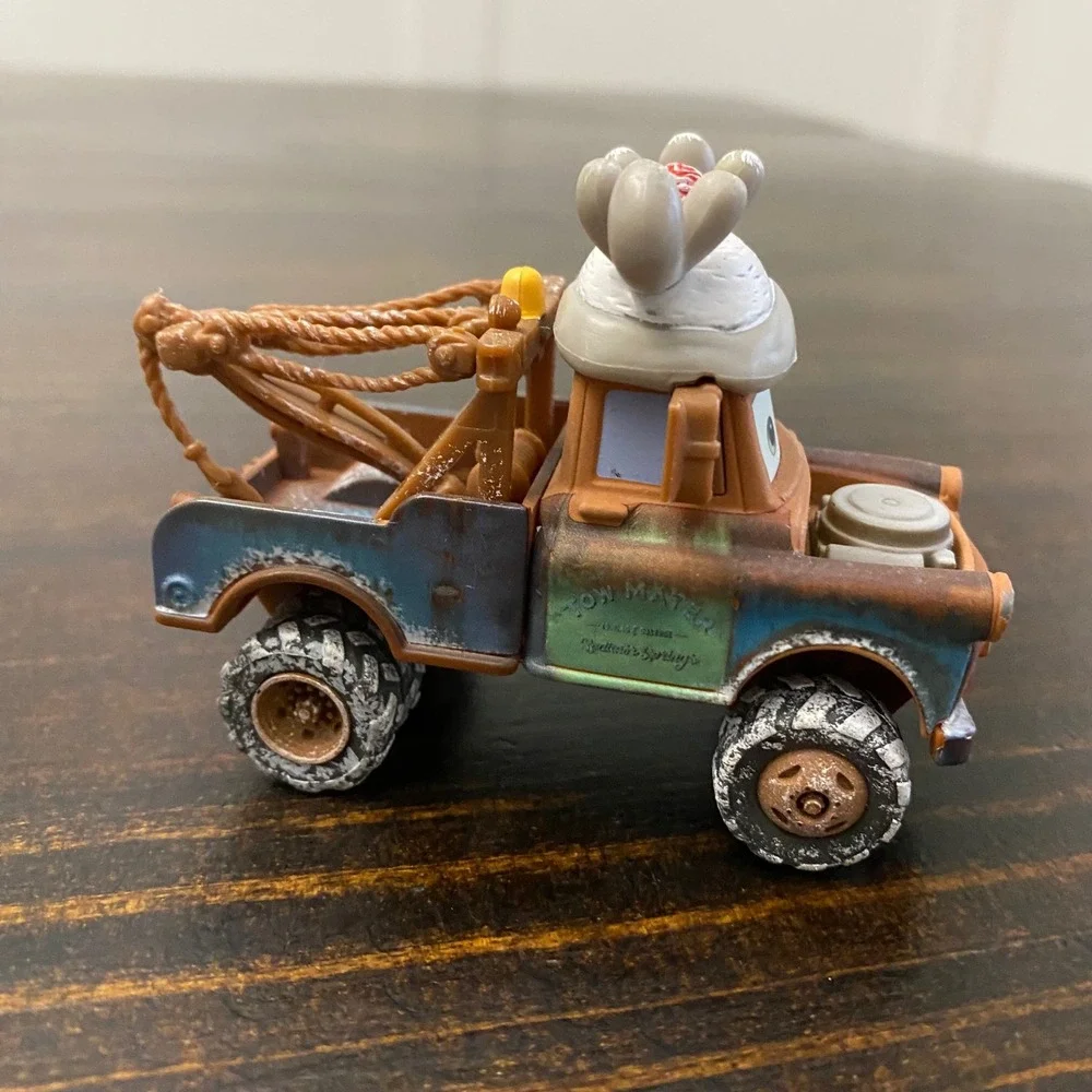 Disney Pixar Cars - REINDEER MATER SAVES CHRISTMAS (RUBBER TIRES) - 1:55 Diecast